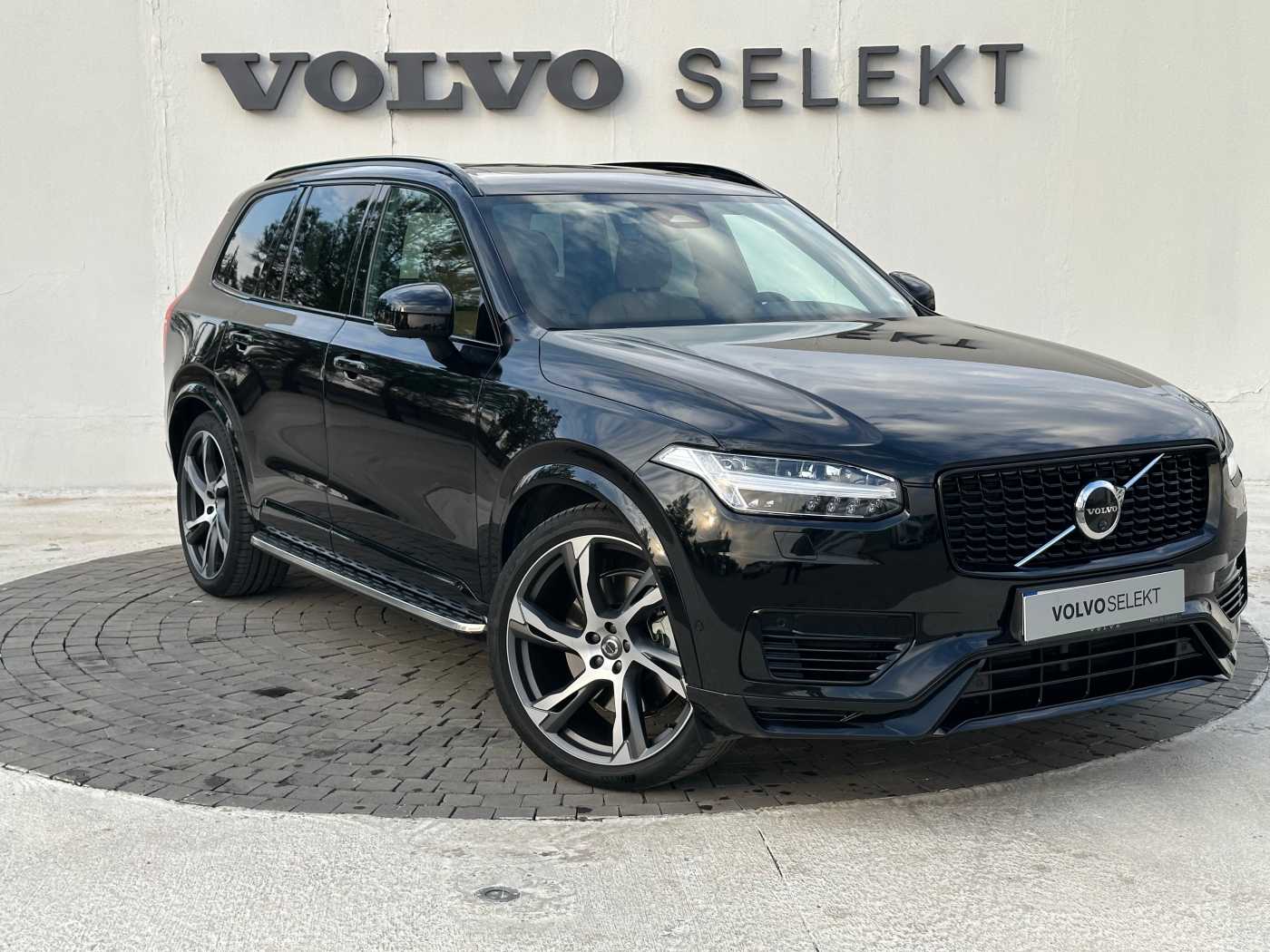 Volvo  XC90, T8 AWD plug-in hybrid, Plus, Dark