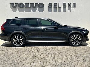 Volvo  Cross Country D4 AWD Momentum